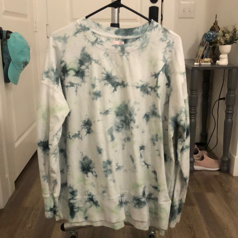 Pink Lily Tie-dye sweatshirt